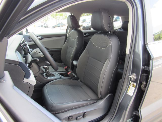 2023 Volkswagen Taos 1.5T SE Plano TX