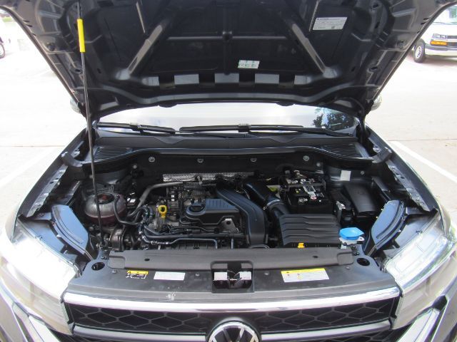2023 Volkswagen Taos 1.5T SE Plano TX