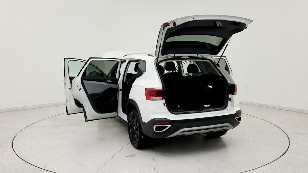 2023 Volkswagen Taos 1.5T SE Laurel MD