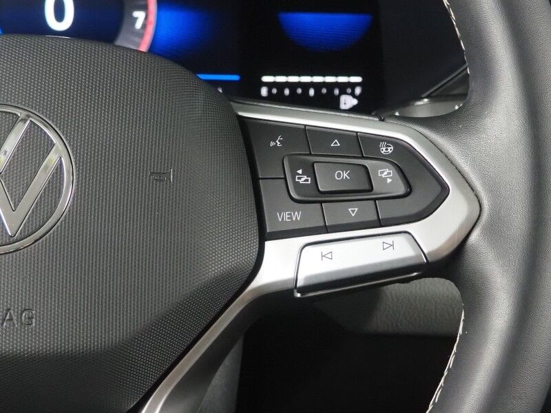2023 Volkswagen Taos SE *ADAPTIVE CRUISE, SAFETY ALERTS, DIGITAL COCKPIT, BACKUP-CAMERA, COLOR TOUCHSCREEN, HEATED SEATS/STEERING, REMOTE START, KEYLESS ENTRY, WIRELESS CHARGING, ANDROID & APPLE Round Rock TX