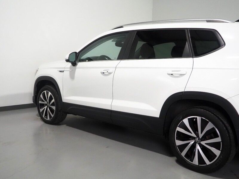 2023 Volkswagen Taos SE *ADAPTIVE CRUISE, SAFETY ALERTS, DIGITAL COCKPIT, BACKUP-CAMERA, COLOR TOUCHSCREEN, HEATED SEATS/STEERING, REMOTE START, KEYLESS ENTRY, WIRELESS CHARGING, ANDROID & APPLE Round Rock TX