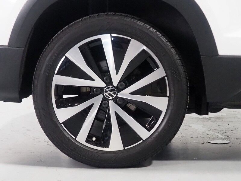 2023 Volkswagen Taos SE *ADAPTIVE CRUISE, SAFETY ALERTS, DIGITAL COCKPIT, BACKUP-CAMERA, COLOR TOUCHSCREEN, HEATED SEATS/STEERING, REMOTE START, KEYLESS ENTRY, WIRELESS CHARGING, ANDROID & APPLE Round Rock TX