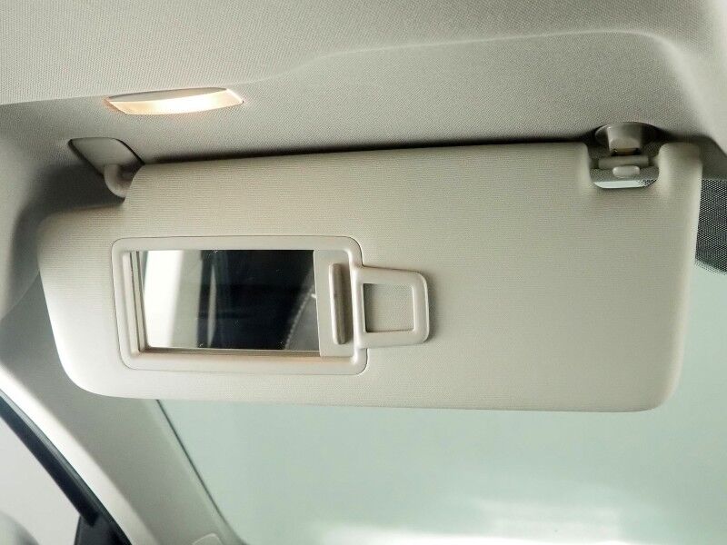 2023 Volkswagen Taos SE *ADAPTIVE CRUISE, SAFETY ALERTS, DIGITAL COCKPIT, BACKUP-CAMERA, COLOR TOUCHSCREEN, HEATED SEATS/STEERING, REMOTE START, KEYLESS ENTRY, WIRELESS CHARGING, ANDROID & APPLE Round Rock TX