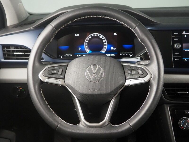 2023 Volkswagen Taos SE *PANORAMA MOONROOF, ADAPTIVE CRUISE, SAFETY ALERTS, DIGITAL COCKPIT, BACKUP-CAMERA, COLOR TOUCHSCREEN, HEATED SEATS/STEERING, REMOTE START, KEYLESS ENTRY, WIRELESS CHARGING, ANDROID & APPLE Round Rock TX