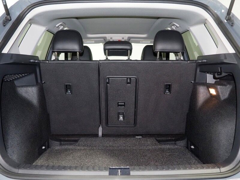 2023 Volkswagen Taos SE *PANORAMA MOONROOF, ADAPTIVE CRUISE, SAFETY ALERTS, DIGITAL COCKPIT, BACKUP-CAMERA, COLOR TOUCHSCREEN, HEATED SEATS/STEERING, REMOTE START, KEYLESS ENTRY, WIRELESS CHARGING, ANDROID & APPLE Round Rock TX