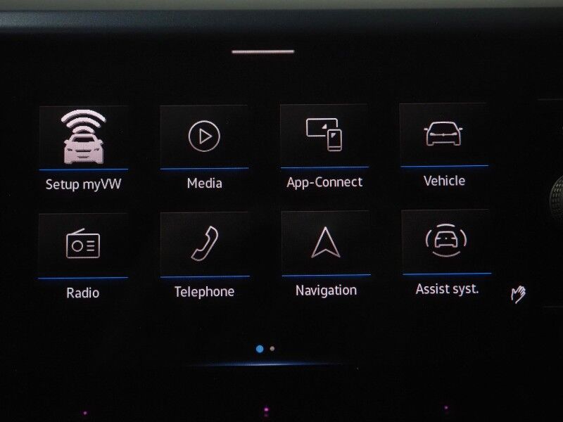 2023 Volkswagen Taos SE *PANORAMA MOONROOF, ADAPTIVE CRUISE, SAFETY ALERTS, DIGITAL COCKPIT, BACKUP-CAMERA, COLOR TOUCHSCREEN, HEATED SEATS/STEERING, REMOTE START, KEYLESS ENTRY, WIRELESS CHARGING, ANDROID & APPLE Round Rock TX