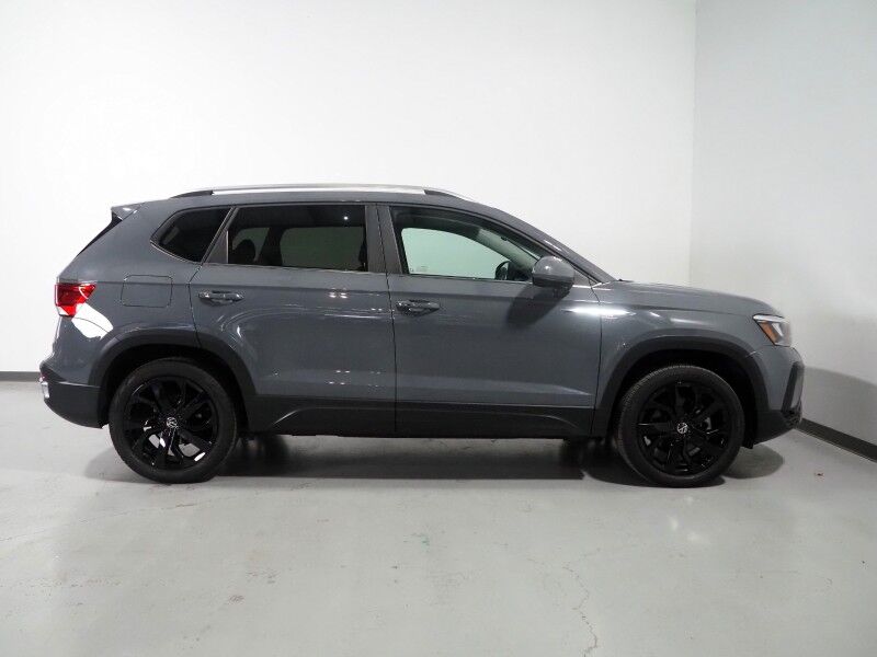 2023 Volkswagen Taos SE *PANORAMA MOONROOF, ADAPTIVE CRUISE, SAFETY ALERTS, DIGITAL COCKPIT, BACKUP-CAMERA, COLOR TOUCHSCREEN, HEATED SEATS/STEERING, REMOTE START, KEYLESS ENTRY, WIRELESS CHARGING, ANDROID & APPLE Round Rock TX