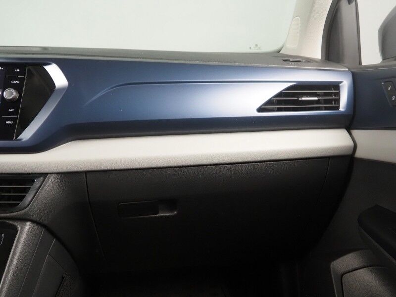 2023 Volkswagen Taos SE *PANORAMA MOONROOF, ADAPTIVE CRUISE, SAFETY ALERTS, DIGITAL COCKPIT, BACKUP-CAMERA, COLOR TOUCHSCREEN, HEATED SEATS/STEERING, REMOTE START, KEYLESS ENTRY, WIRELESS CHARGING, ANDROID & APPLE Round Rock TX