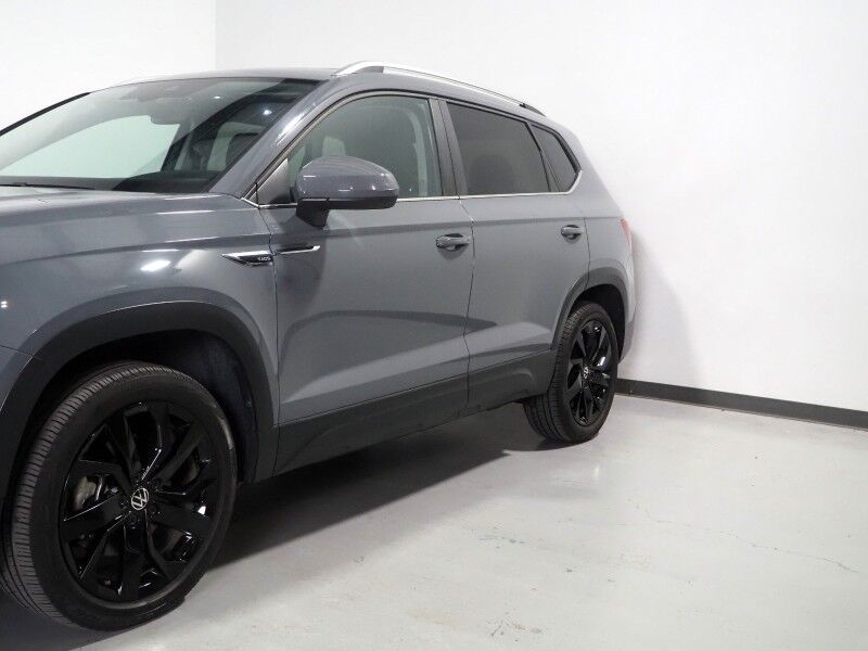 2023 Volkswagen Taos SE *PANORAMA MOONROOF, ADAPTIVE CRUISE, SAFETY ALERTS, DIGITAL COCKPIT, BACKUP-CAMERA, COLOR TOUCHSCREEN, HEATED SEATS/STEERING, REMOTE START, KEYLESS ENTRY, WIRELESS CHARGING, ANDROID & APPLE Round Rock TX