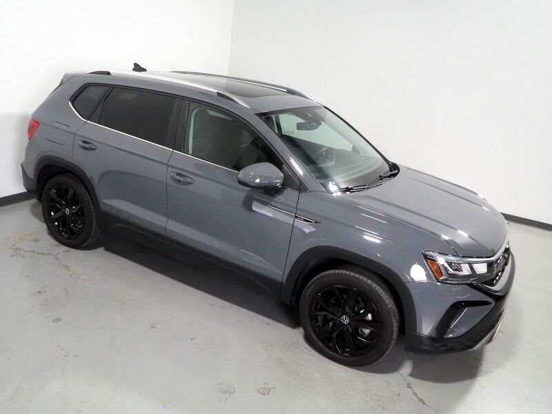 2023 Volkswagen Taos SE *PANORAMA MOONROOF, ADAPTIVE CRUISE, SAFETY ALERTS, DIGITAL COCKPIT, BACKUP-CAMERA, COLOR TOUCHSCREEN, HEATED SEATS/STEERING, REMOTE START, KEYLESS ENTRY, WIRELESS CHARGING, ANDROID & APPLE Round Rock TX