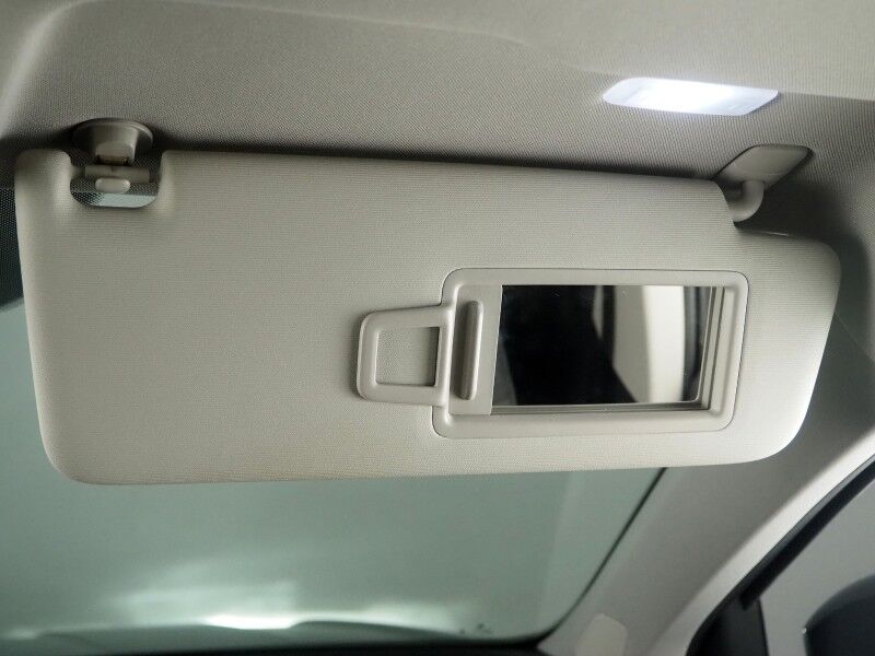 2023 Volkswagen Taos SE *PANORAMA MOONROOF, ADAPTIVE CRUISE, SAFETY ALERTS, DIGITAL COCKPIT, BACKUP-CAMERA, COLOR TOUCHSCREEN, HEATED SEATS/STEERING, REMOTE START, KEYLESS ENTRY, WIRELESS CHARGING, ANDROID & APPLE Round Rock TX