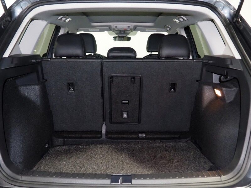 2023 Volkswagen Taos SE *PANORAMA MOONROOF, ADAPTIVE CRUISE, SAFETY ALERTS, DIGITAL COCKPIT, BACKUP-CAMERA, COLOR TOUCHSCREEN, HEATED SEATS/STEERING REMOTE START, KEYLESS ENTRY, WIRELESS CHARGING, ANDROID & APPLE Round Rock TX