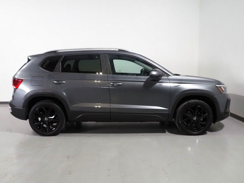 2023 Volkswagen Taos SE *PANORAMA MOONROOF, ADAPTIVE CRUISE, SAFETY ALERTS, DIGITAL COCKPIT, BACKUP-CAMERA, COLOR TOUCHSCREEN, HEATED SEATS/STEERING REMOTE START, KEYLESS ENTRY, WIRELESS CHARGING, ANDROID & APPLE Round Rock TX