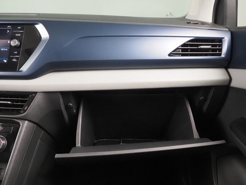 2023 Volkswagen Taos SE *PANORAMA MOONROOF, ADAPTIVE CRUISE, SAFETY ALERTS, DIGITAL COCKPIT, BACKUP-CAMERA, COLOR TOUCHSCREEN, HEATED SEATS/STEERING REMOTE START, KEYLESS ENTRY, WIRELESS CHARGING, ANDROID & APPLE Round Rock TX