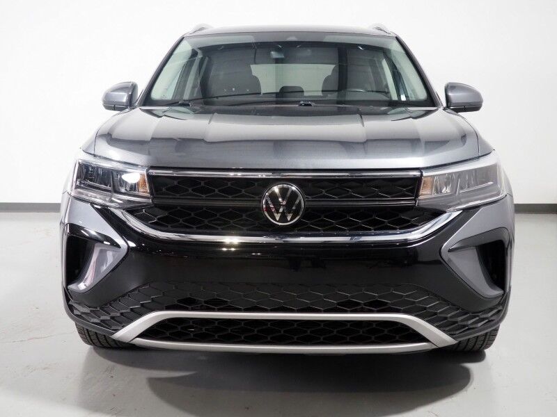 2023 Volkswagen Taos SE *PANORAMA MOONROOF, ADAPTIVE CRUISE, SAFETY ALERTS, DIGITAL COCKPIT, BACKUP-CAMERA, COLOR TOUCHSCREEN, HEATED SEATS/STEERING REMOTE START, KEYLESS ENTRY, WIRELESS CHARGING, ANDROID & APPLE Round Rock TX