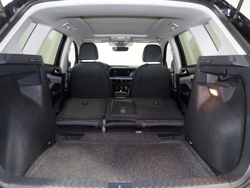 2023 Volkswagen Taos SE *PANORAMA MOONROOF, ADAPTIVE CRUISE, SAFETY ALERTS, DIGITAL COCKPIT, BACKUP-CAMERA, COLOR TOUCHSCREEN, HEATED SEATS/STEERING, REMOTE START, KEYLESS ENTRY, WIRELESS CHARGING, ANDROID & APPLE Round Rock TX