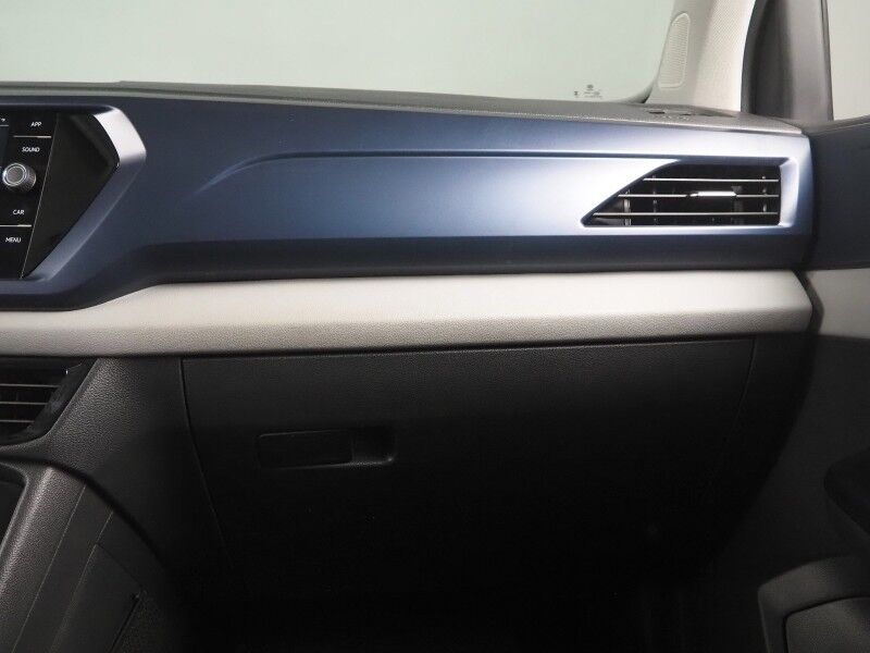 2023 Volkswagen Taos SE *PANORAMA MOONROOF, ADAPTIVE CRUISE, SAFETY ALERTS, DIGITAL COCKPIT, BACKUP-CAMERA, COLOR TOUCHSCREEN, HEATED SEATS/STEERING, REMOTE START, KEYLESS ENTRY, WIRELESS CHARGING, ANDROID & APPLE Round Rock TX