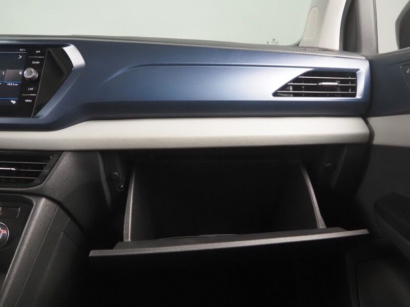 2023 Volkswagen Taos SE *PANORAMA MOONROOF, ADAPTIVE CRUISE, SAFETY ALERTS, DIGITAL COCKPIT, BACKUP-CAMERA, COLOR TOUCHSCREEN, HEATED SEATS/STEERING, REMOTE START, KEYLESS ENTRY, WIRELESS CHARGING, ANDROID & APPLE Round Rock TX