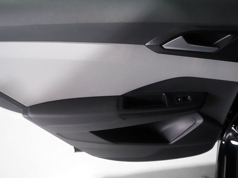 2023 Volkswagen Taos SE *PANORAMA MOONROOF, ADAPTIVE CRUISE, SAFETY ALERTS, DIGITAL COCKPIT, BACKUP-CAMERA, COLOR TOUCHSCREEN, HEATED SEATS/STEERING, REMOTE START, KEYLESS ENTRY, WIRELESS CHARGING, ANDROID & APPLE Round Rock TX