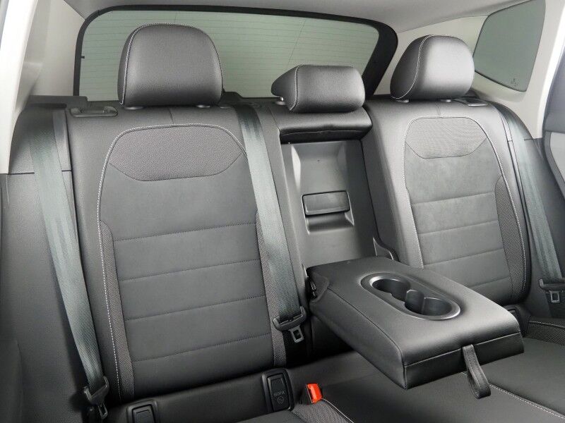 2023 Volkswagen Taos SE *PANORAMA MOONROOF, ADAPTIVE CRUISE, SAFETY ALERTS, DIGITAL COCKPIT, BACKUP-CAMERA, COLOR TOUCHSCREEN, HEATED SEATS/STEERING, REMOTE START, KEYLESS ENTRY, WIRELESS CHARGING, ANDROID & APPLE Round Rock TX