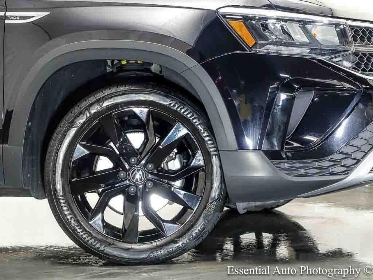 2023 Volkswagen Taos SE