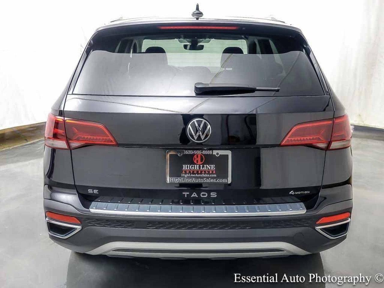 2023 Volkswagen Taos SE Willowbrook IL