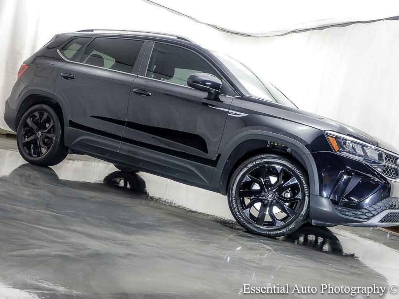 2023 Volkswagen Taos SE Willowbrook IL