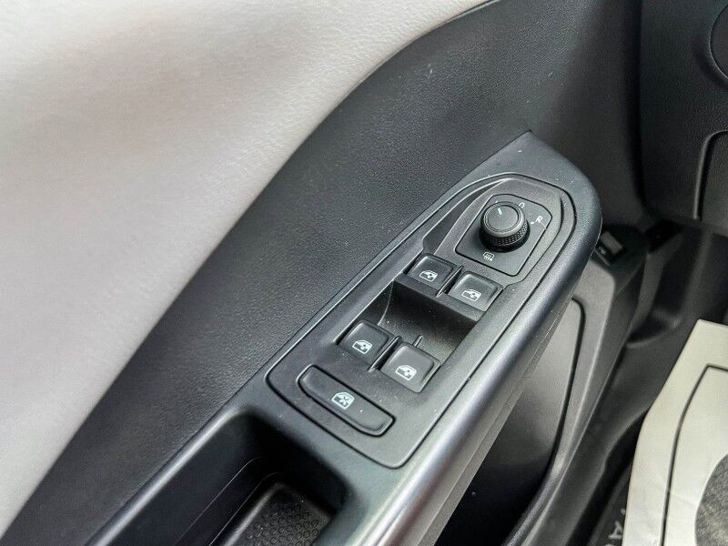 2023 Volkswagen Taos SE Wilmington NC