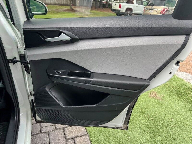 2023 Volkswagen Taos SE Wilmington NC