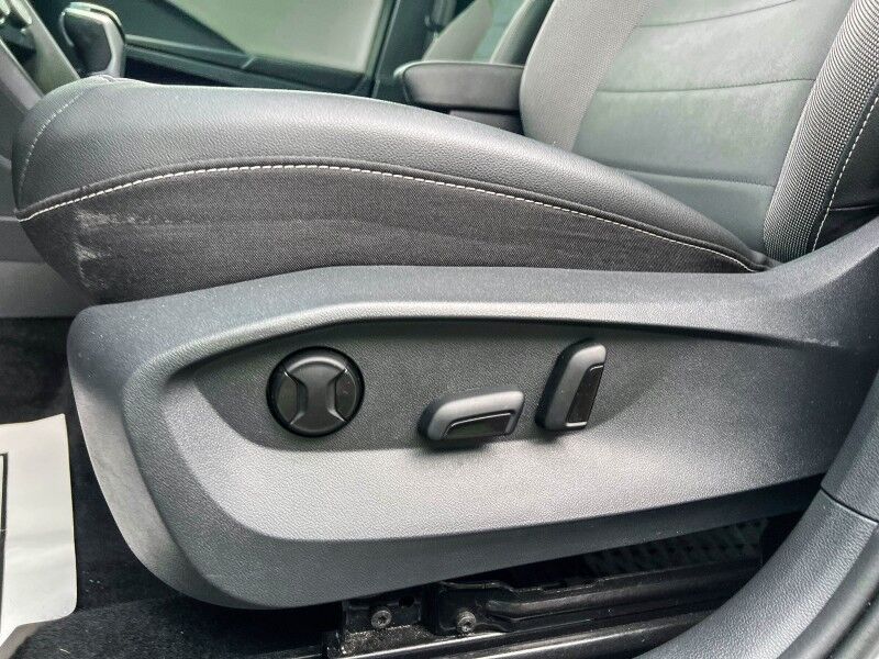 2023 Volkswagen Taos SE Wilmington NC