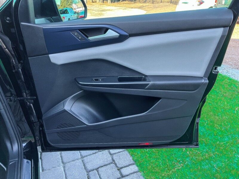 2023 Volkswagen Taos SE Wilmington NC