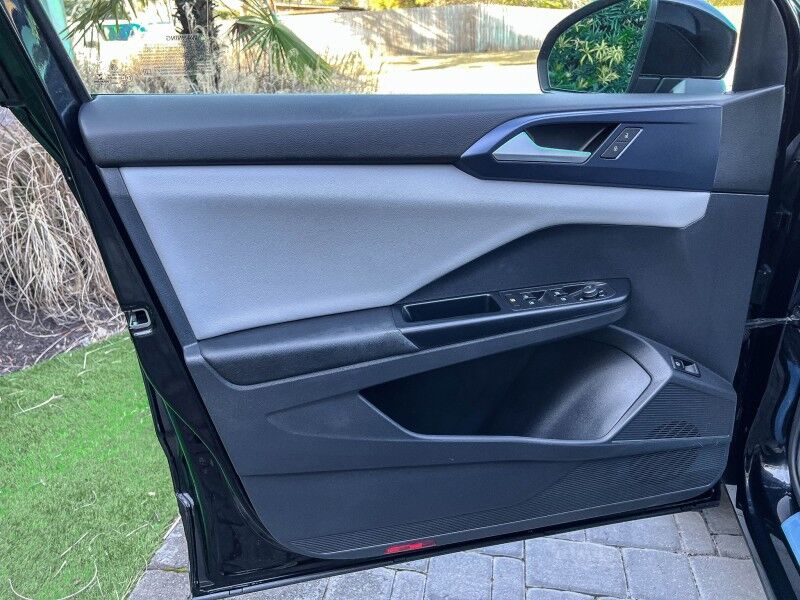 2023 Volkswagen Taos SE Wilmington NC