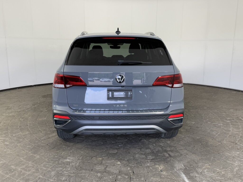 2023 Volkswagen Taos SE w/Panoramic Sunroof Maumee OH
