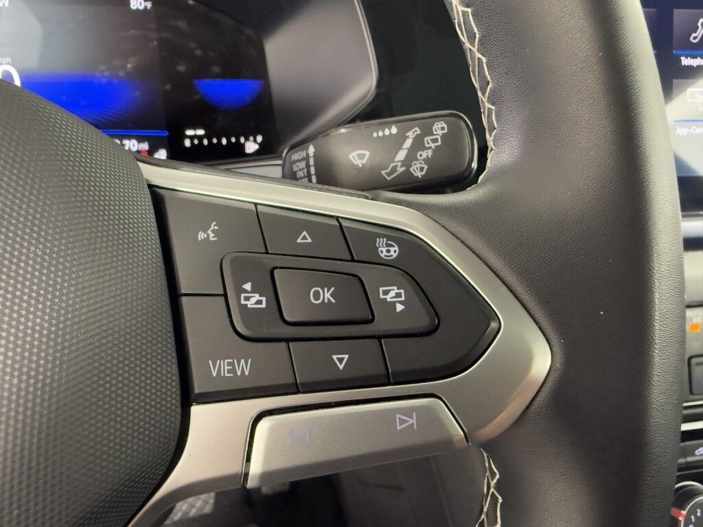 2023 Volkswagen Taos SE w/Panoramic Sunroof Maumee OH