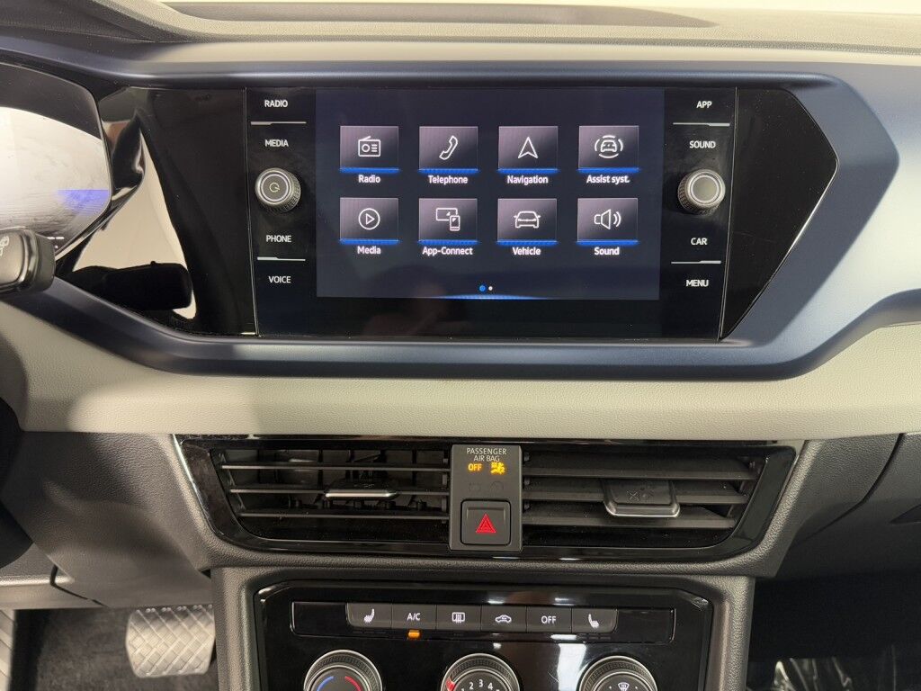 2023 Volkswagen Taos SE w/Panoramic Sunroof Maumee OH