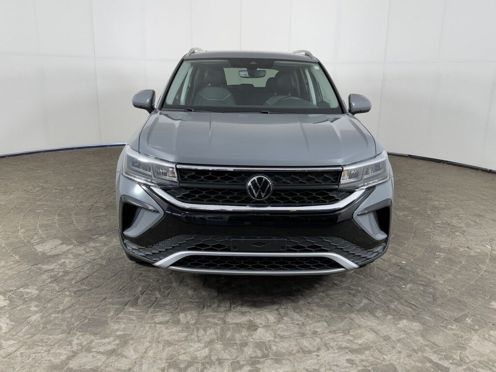2023 Volkswagen Taos SE w/Panoramic Sunroof Maumee OH