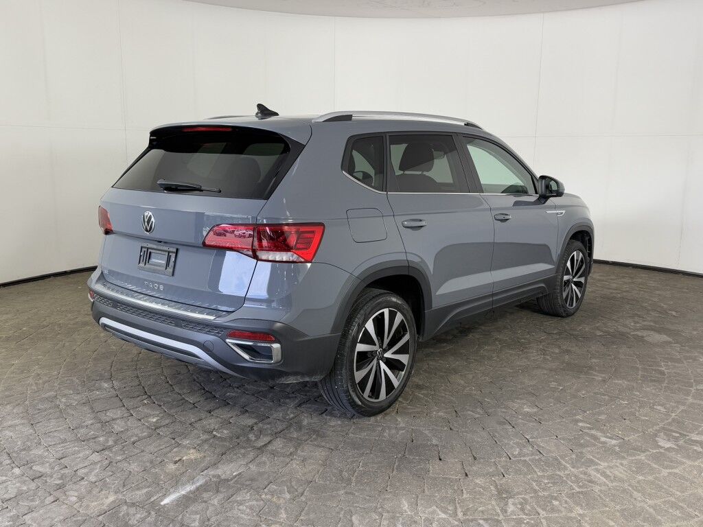 2023 Volkswagen Taos SE w/Panoramic Sunroof Maumee OH