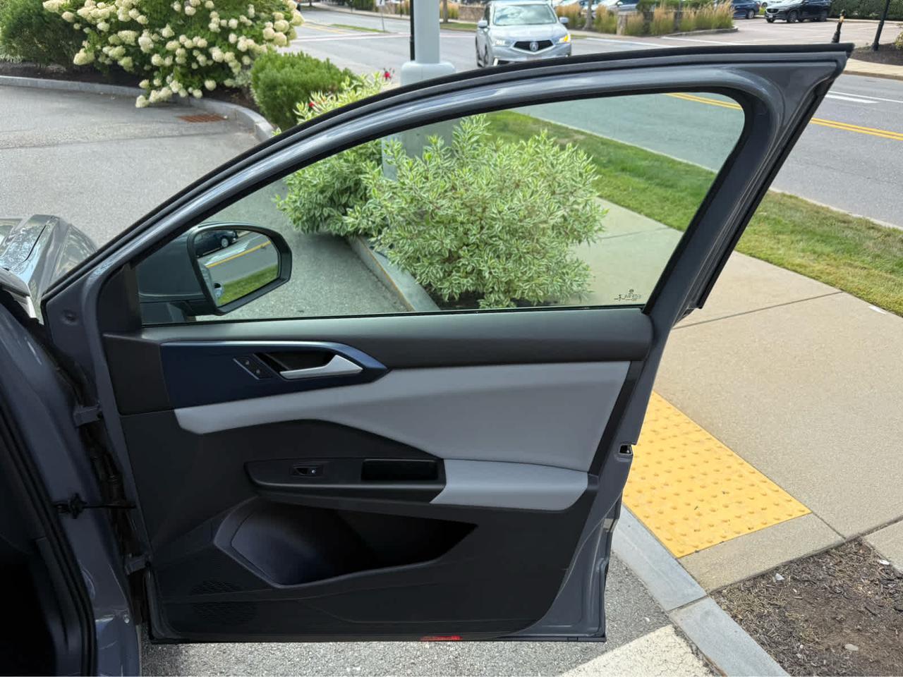 2023 Volkswagen Taos SE Wellesley MA