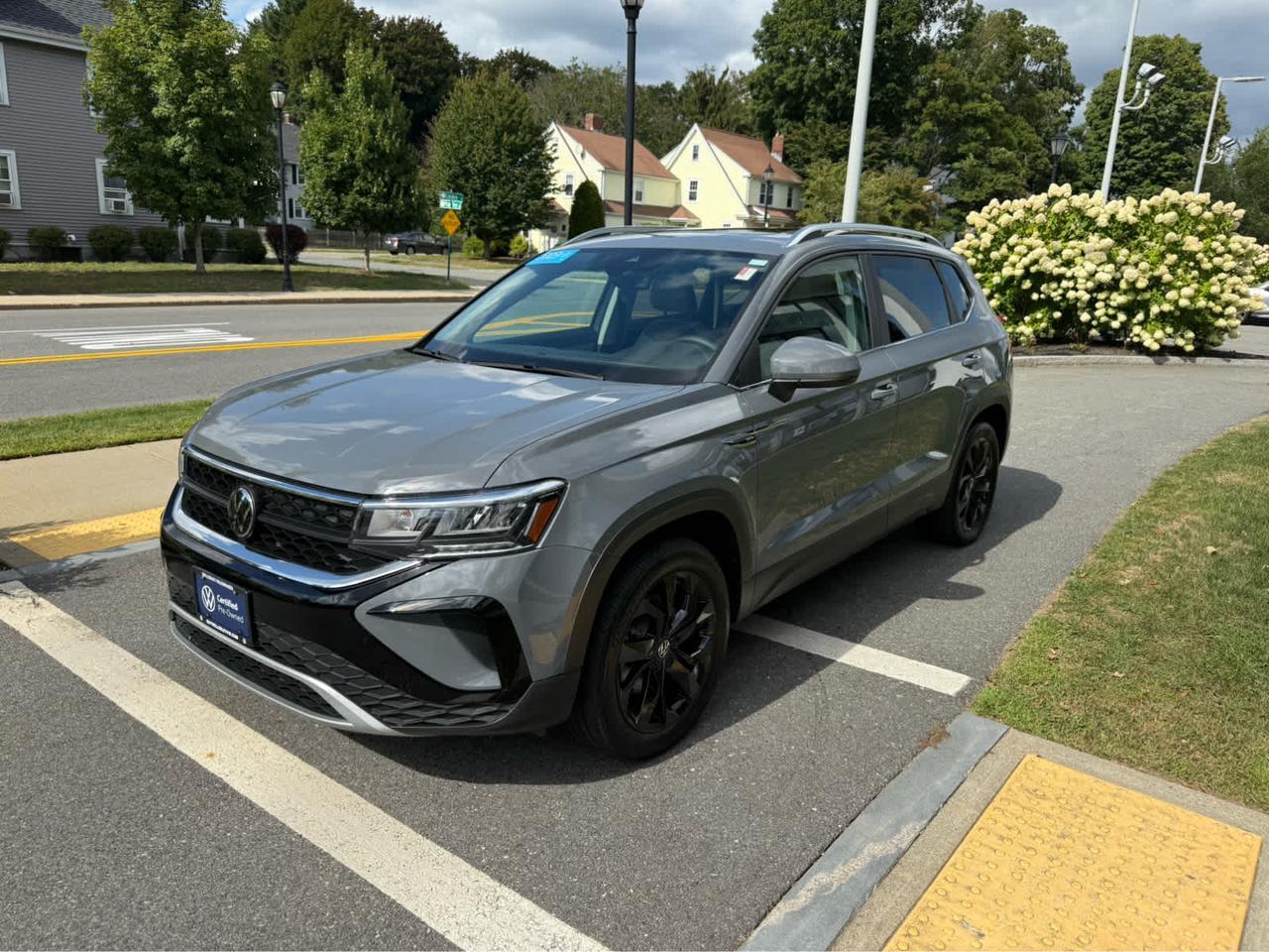 2023 Volkswagen Taos SE Wellesley MA