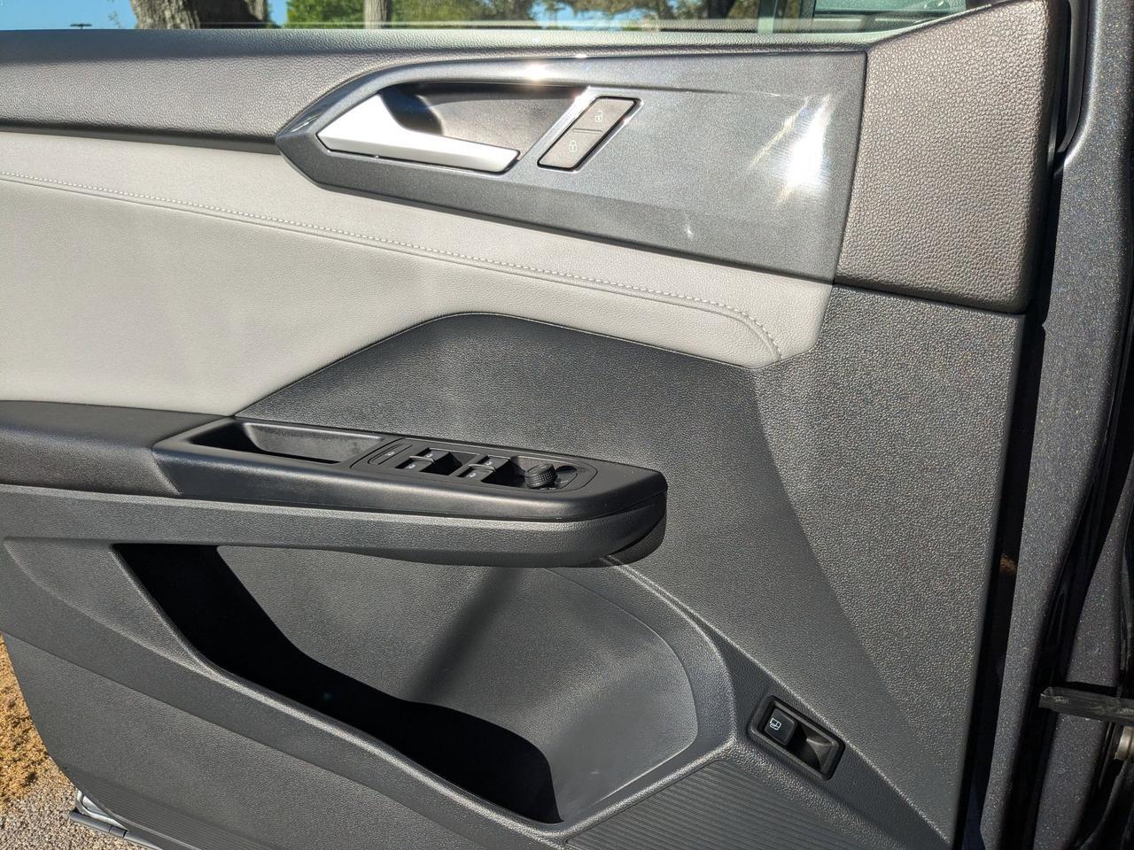 2023 Volkswagen Taos SEL San Antonio TX