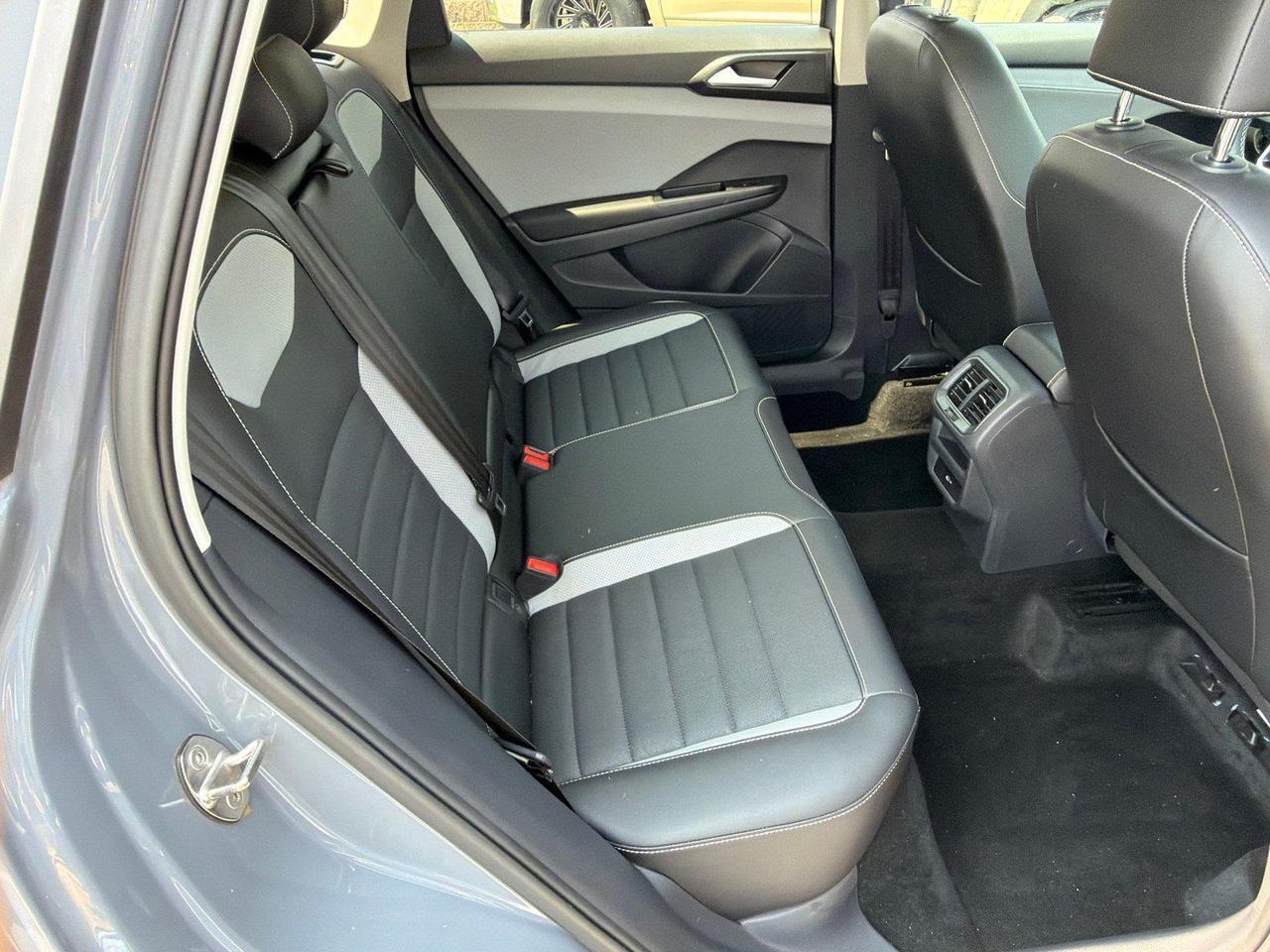 2023 Volkswagen Taos SEL Hagerstown MD