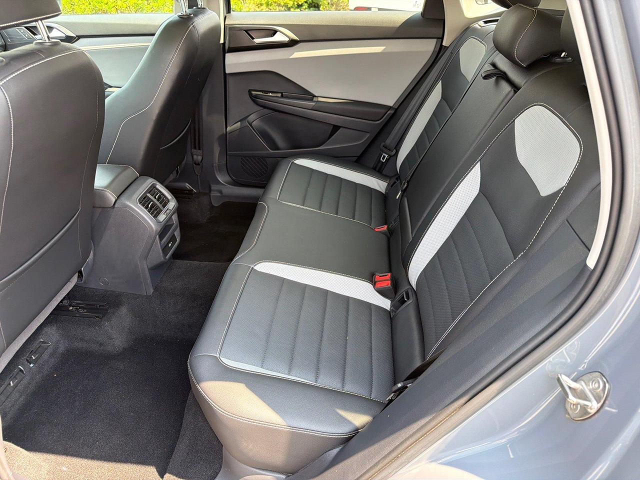 2023 Volkswagen Taos SEL Hagerstown MD