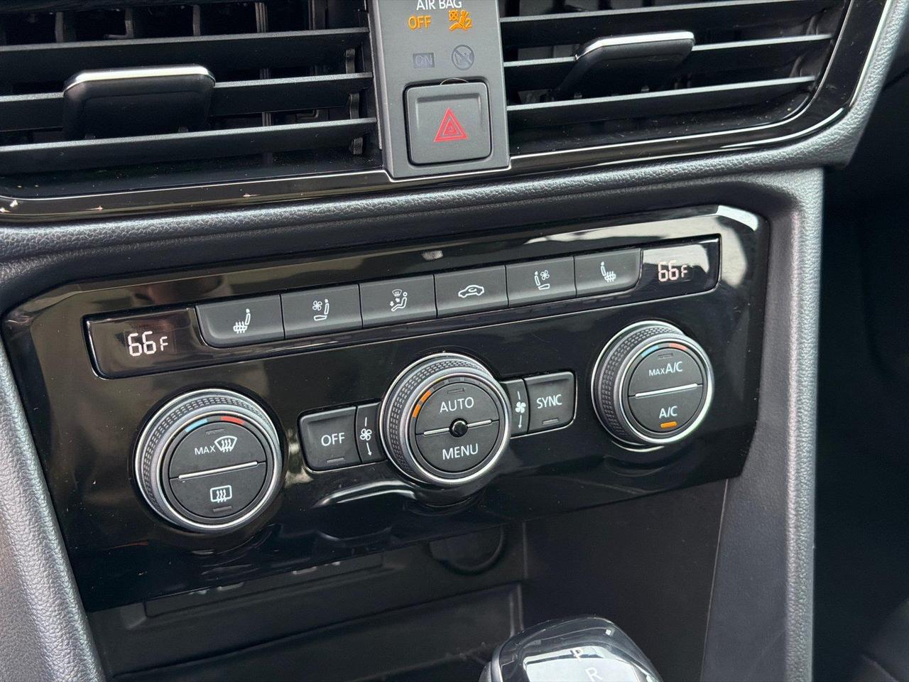 2023 Volkswagen Taos SEL Hagerstown MD