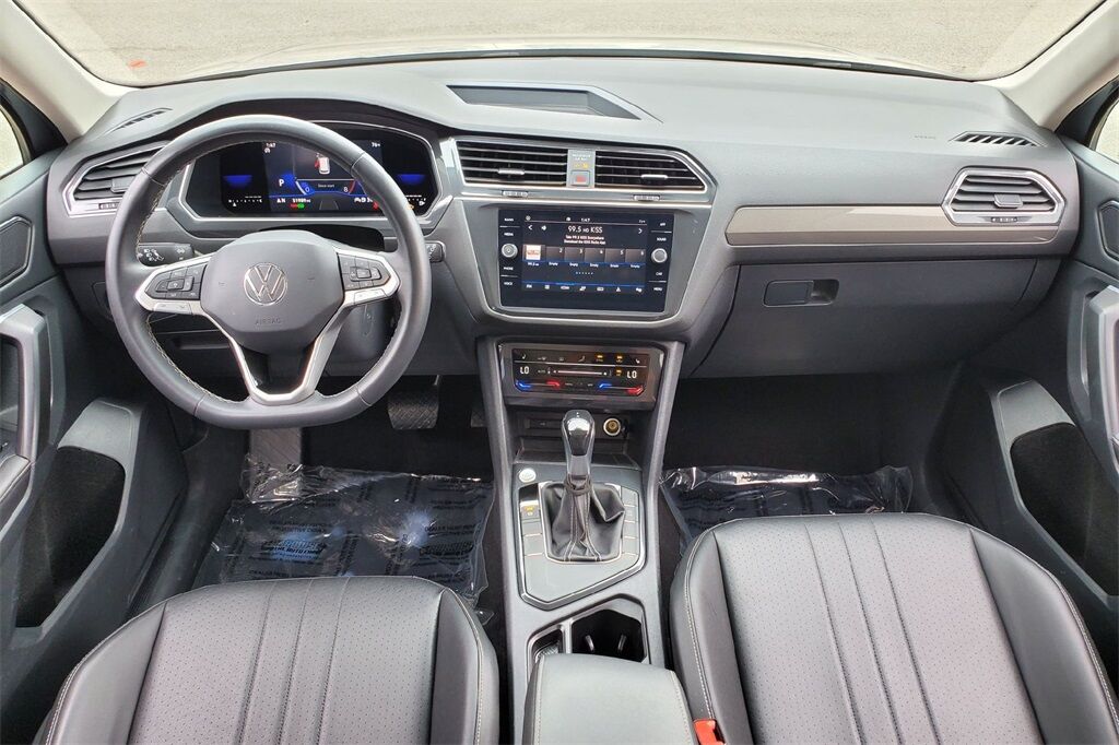 2023 Volkswagen Tiguan 2.0T SE Hondo TX