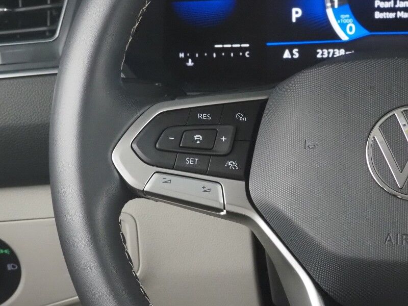 2023 Volkswagen Tiguan 2.0T SE *ADAPTIVE CRUISE, DIGITAL COCKPIT, SAFETY ALERTS, BACKUP-CAMERA, COLOR TOUCHSCREEN, HEATED SEATS, 3RD ROW SEATING, REMOTE START, WIRELESS CHARGING, ANDROID & APPLE Round Rock TX