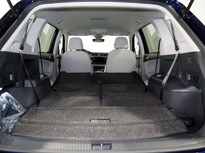 2023 Volkswagen Tiguan 2.0T SE *ADAPTIVE CRUISE, DIGITAL COCKPIT, SAFETY ALERTS, BACKUP-CAMERA, COLOR TOUCHSCREEN, HEATED SEATS, 3RD ROW SEATING, REMOTE START, WIRELESS CHARGING, ANDROID & APPLE Round Rock TX