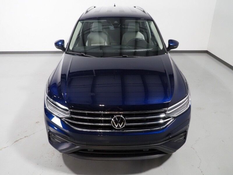 2023 Volkswagen Tiguan 2.0T SE *ADAPTIVE CRUISE, DIGITAL COCKPIT, SAFETY ALERTS, BACKUP-CAMERA, COLOR TOUCHSCREEN, HEATED SEATS, 3RD ROW SEATING, REMOTE START, WIRELESS CHARGING, ANDROID & APPLE Round Rock TX