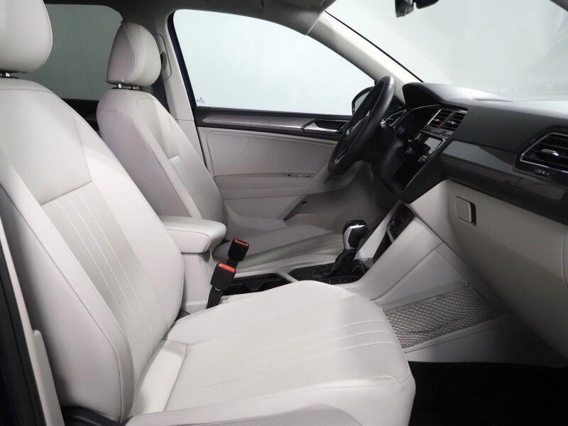 2023 Volkswagen Tiguan 2.0T SE *ADAPTIVE CRUISE, DIGITAL COCKPIT, SAFETY ALERTS, BACKUP-CAMERA, COLOR TOUCHSCREEN, HEATED SEATS, 3RD ROW SEATING, REMOTE START, WIRELESS CHARGING, ANDROID & APPLE Round Rock TX