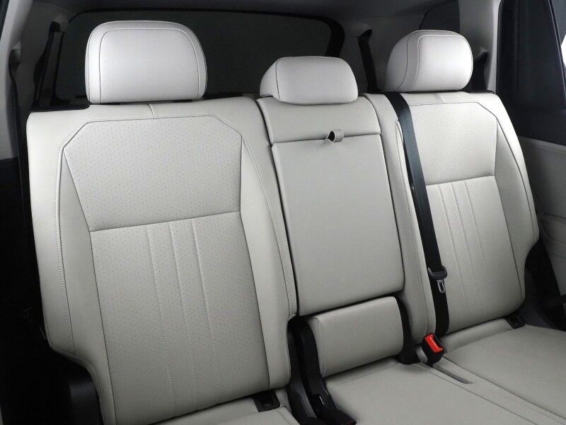 2023 Volkswagen Tiguan 2.0T SE *ADAPTIVE CRUISE, DIGITAL COCKPIT, SAFETY ALERTS, BACKUP-CAMERA, COLOR TOUCHSCREEN, HEATED SEATS, 3RD ROW SEATING, REMOTE START, WIRELESS CHARGING, ANDROID & APPLE Round Rock TX