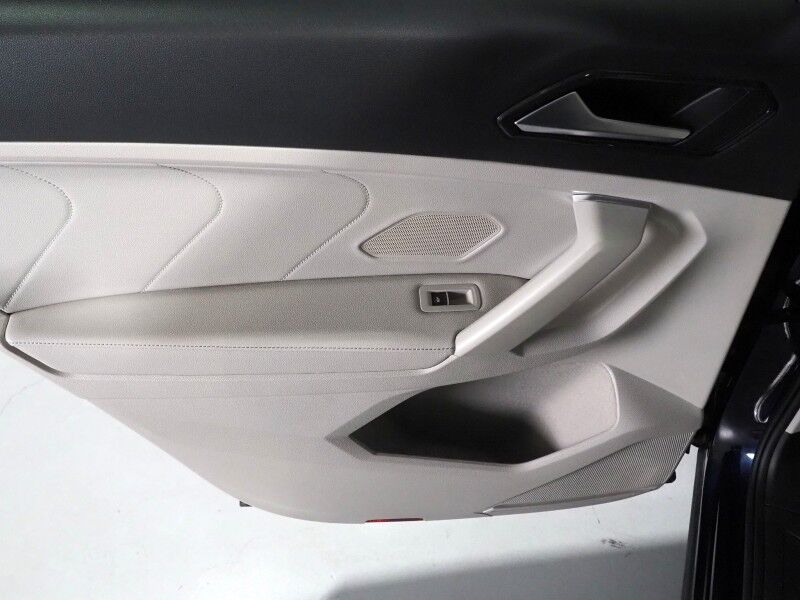 2023 Volkswagen Tiguan 2.0T SE *ADAPTIVE CRUISE, DIGITAL COCKPIT, SAFETY ALERTS, BACKUP-CAMERA, COLOR TOUCHSCREEN, HEATED SEATS, 3RD ROW SEATING, REMOTE START, WIRELESS CHARGING, ANDROID & APPLE Round Rock TX